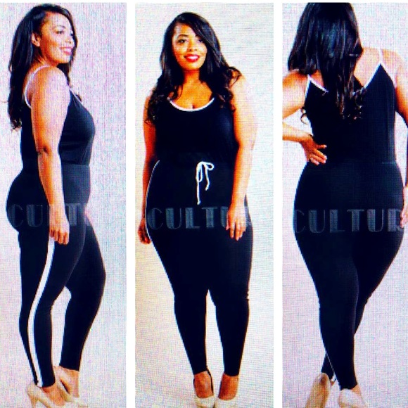 NEW!! Black sleeveless jumper with white strip and string tie waist - Picture 1 of 3